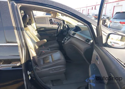 2011 Honda Odyssey z USA, uszkodzony, nr VIN MISSINGVIN